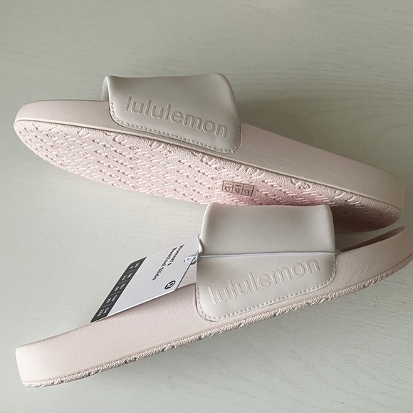 Lululemon (Women’s) Restfeel Slides (Size 8) NWT - Picture 10 of 12